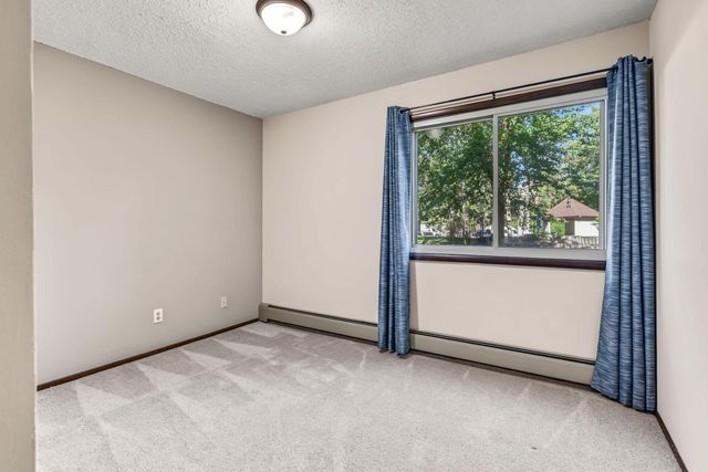 3916 Foss Road 104, Saint Anthony, MN 55421