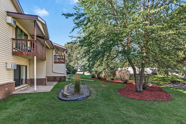 3916 Foss Road 104, Saint Anthony, MN 55421