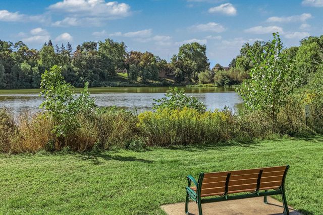 3916 Foss Road 104, Saint Anthony, MN 55421