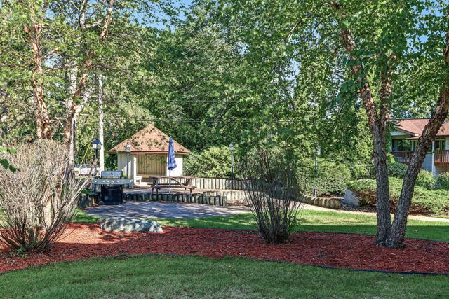 3916 Foss Road 104, Saint Anthony, MN 55421