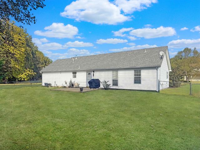 45 VILLAGE AVE, Ripley, TN 38063