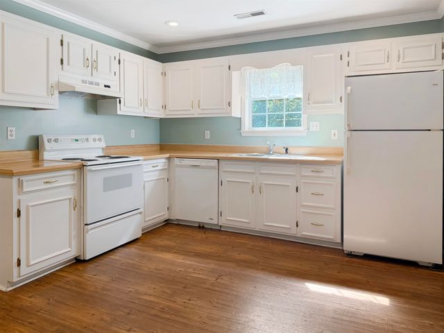 45 VILLAGE AVE, Ripley, TN 38063