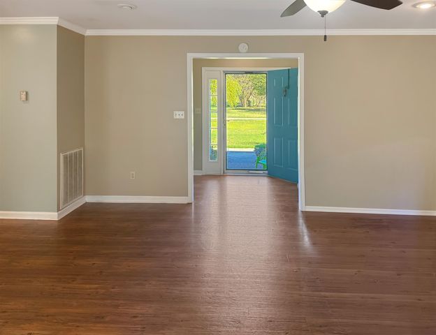 45 VILLAGE AVE, Ripley, TN 38063