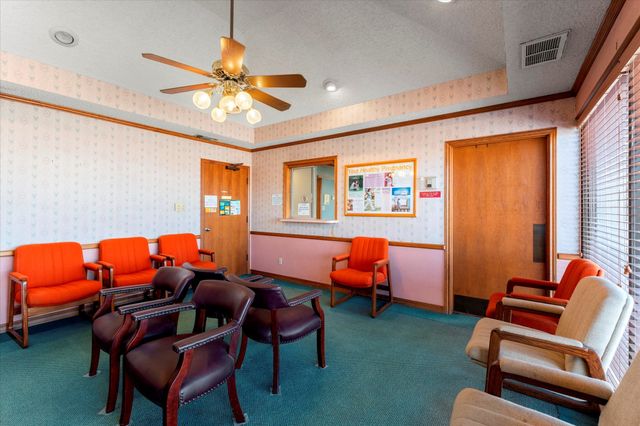 2005 N Jefferson Avenue, Mt Pleasant, TX 75455