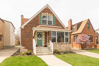 9840 S Saint Louis Avenue, Evergreen Park, IL 60805