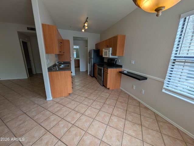 9600 N 96th Street Apt 124, Scottsdale, AZ 85258