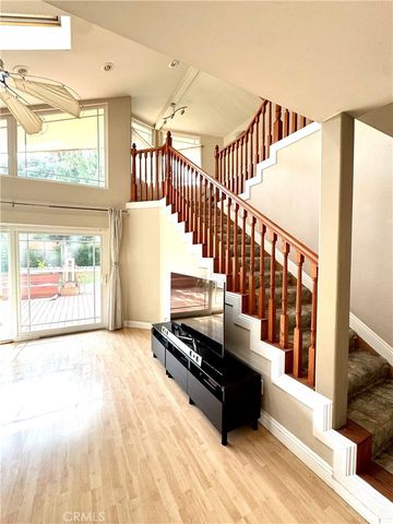 1539 N Roosevelt, Pasadena, CA 91104