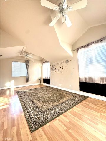1539 N Roosevelt, Pasadena, CA 91104