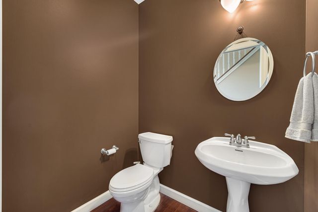 491 W Division Road, Valparaiso, IN 46385