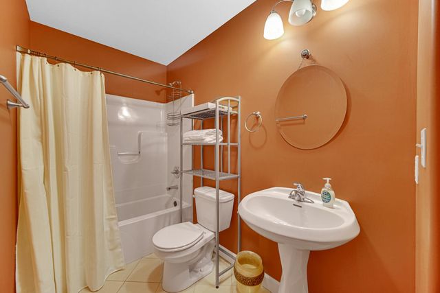 491 W Division Road, Valparaiso, IN 46385