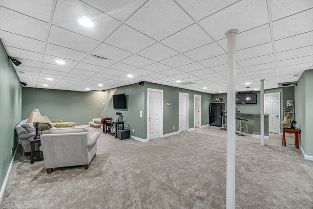 491 W Division Road, Valparaiso, IN 46385