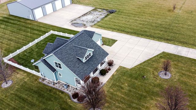 491 W Division Road, Valparaiso, IN 46385