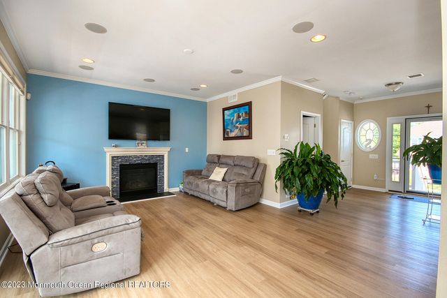 207 Ceylon Avenue, Seaside Heights, NJ 08751