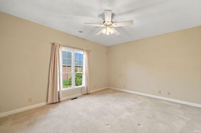 16 Flowermound Drive, West Lafayette, IN 47906