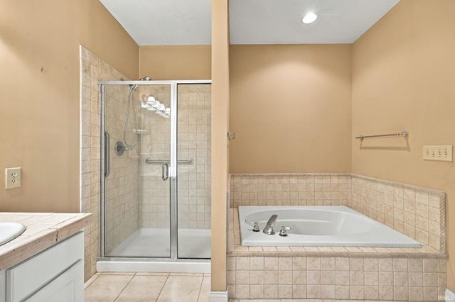16 Flowermound Drive, West Lafayette, IN 47906