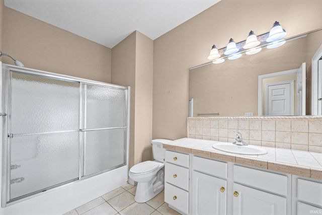 16 Flowermound Drive, West Lafayette, IN 47906