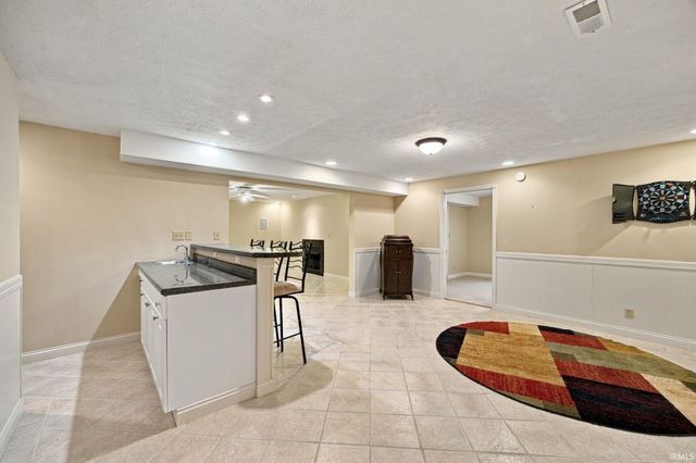 16 Flowermound Drive, West Lafayette, IN 47906