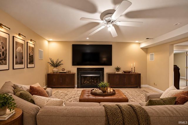 16 Flowermound Drive, West Lafayette, IN 47906