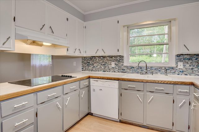 629 Canterbury Dr, Augusta, GA 30909