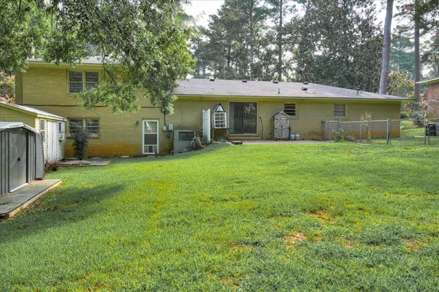 629 Canterbury Dr, Augusta, GA 30909