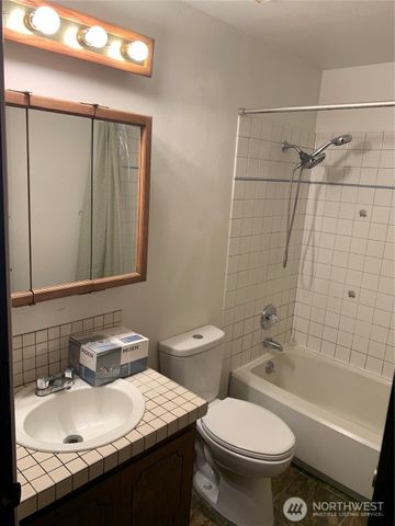1513 NE 142nd Court, Vancouver, WA 98684