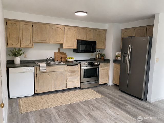 1513 NE 142nd Court, Vancouver, WA 98684