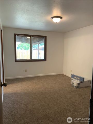 1513 NE 142nd Court, Vancouver, WA 98684