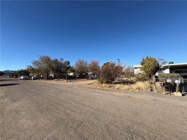 3575 E Devlin Avenue, Kingman, AZ 86409