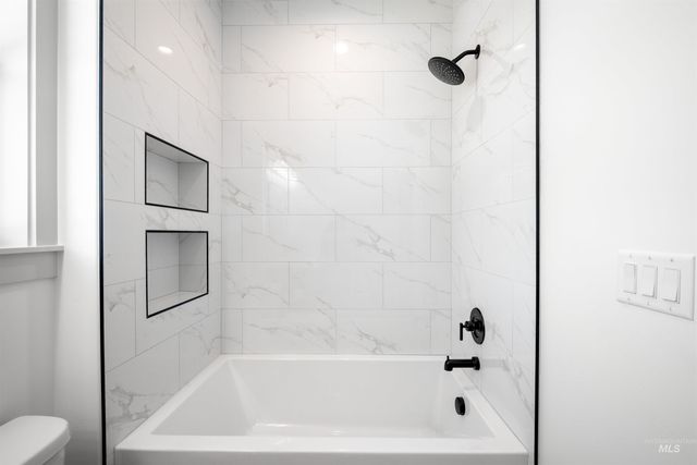 435 E Elaine Ct, Nampa, ID 83686