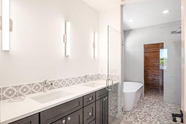 435 E Elaine Ct, Nampa, ID 83686