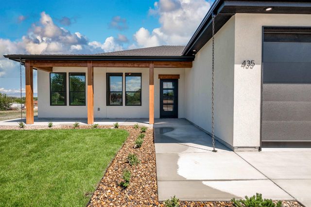 435 E Elaine Ct, Nampa, ID 83686