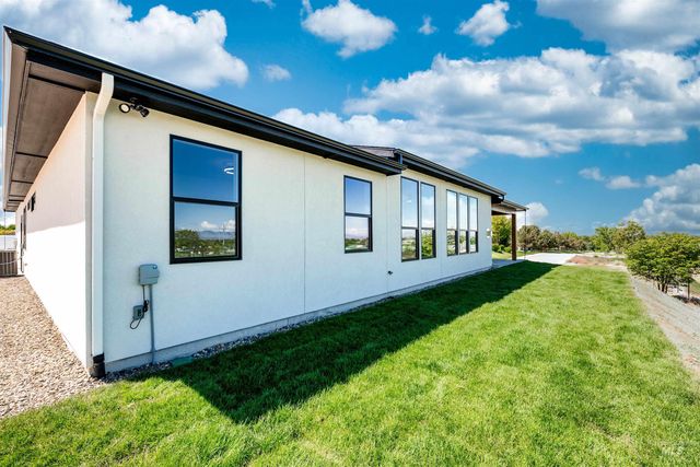 435 E Elaine Ct, Nampa, ID 83686