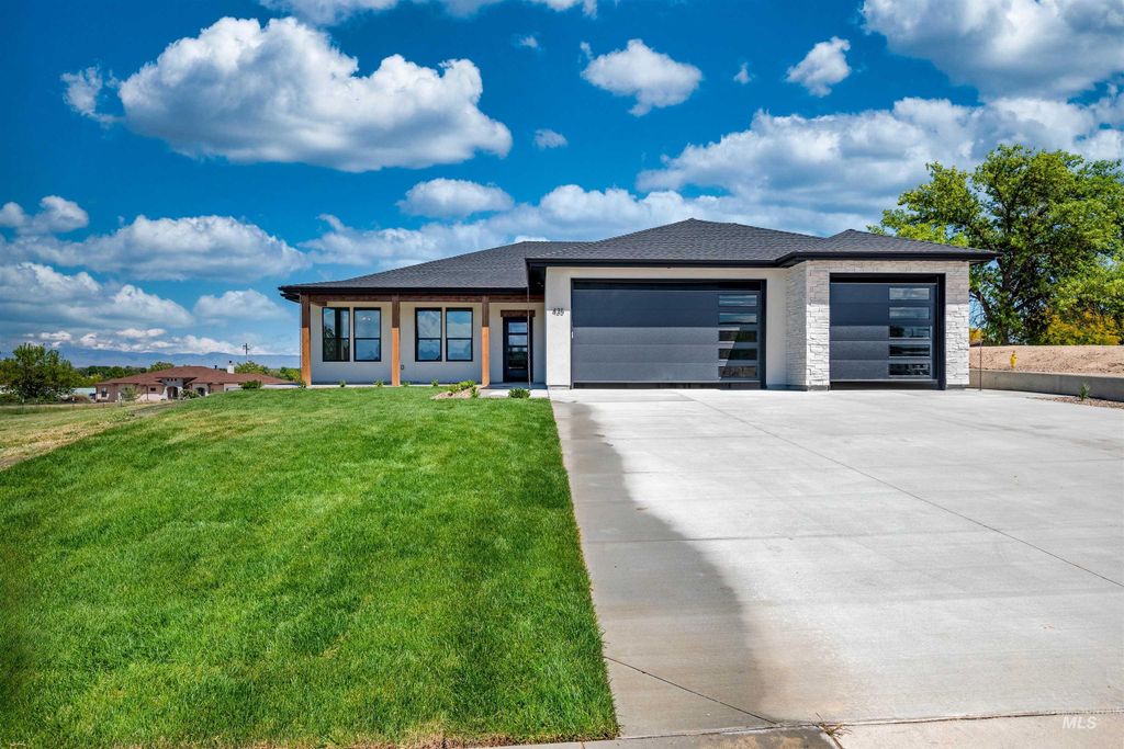 435 E Elaine Ct, Nampa, ID 83686