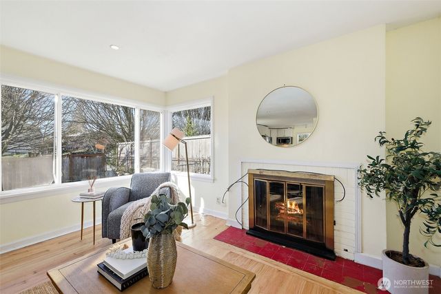 7936 35th Avenue SW, Seattle, WA 98126