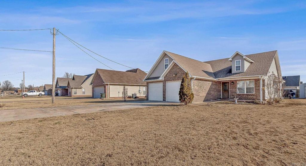 108 Lenford, Bono, AR 72416