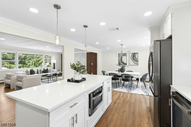 12 Dorchester Ave, Cranford Twp., NJ 07016