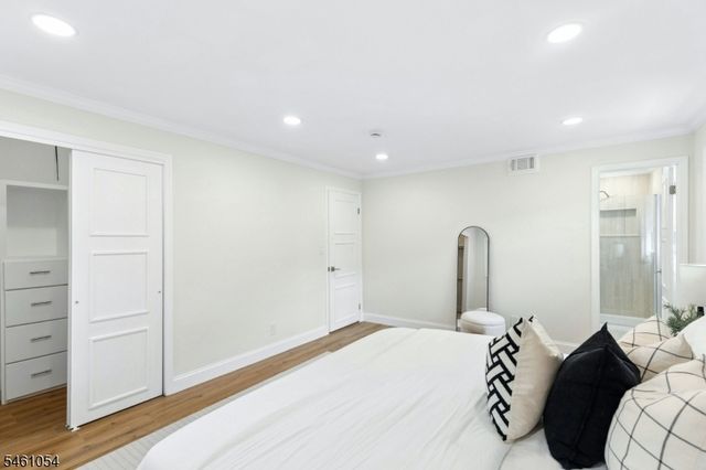 12 Dorchester Ave, Cranford Twp., NJ 07016