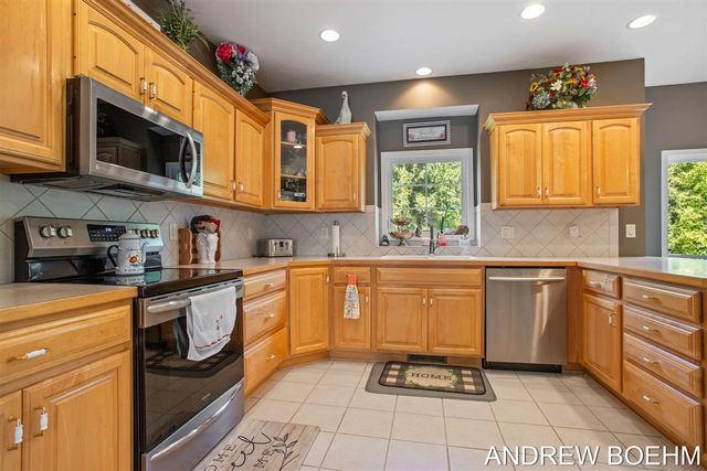 2586 Marble Court, Zeeland, MI 49464