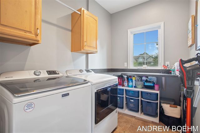 2586 Marble Court, Zeeland, MI 49464