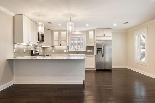 3507 Midwest Drive, Bryan, TX 77802