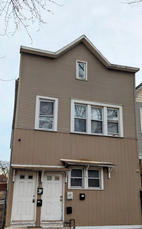 4805 S Elizabeth Street, Chicago, IL 60609