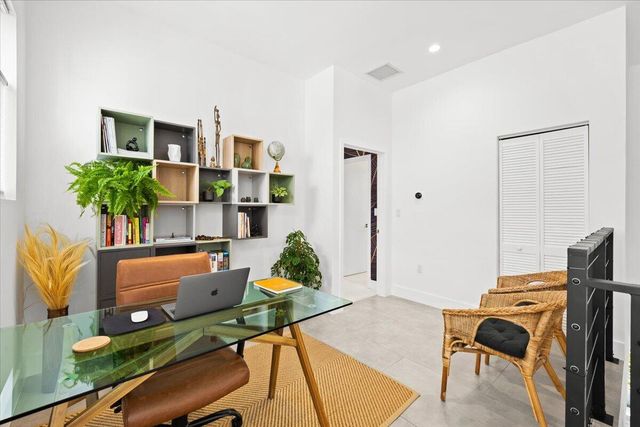 1255 NE 18TH Avenue, Fort Lauderdale, FL 33304