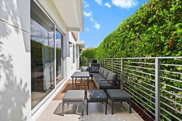 1255 NE 18TH Avenue, Fort Lauderdale, FL 33304