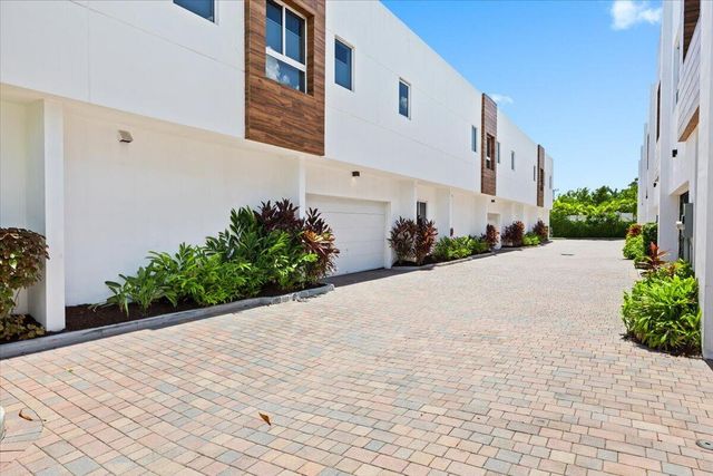 1255 NE 18TH Avenue, Fort Lauderdale, FL 33304