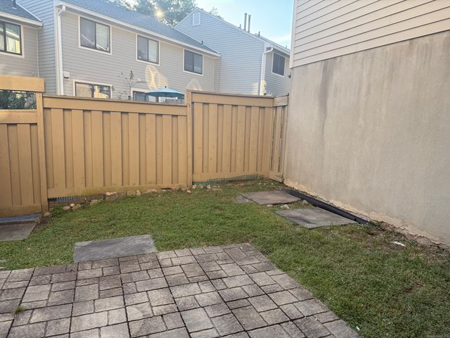 278 Sunrise Hill Lane 278, Norwalk, CT 06851