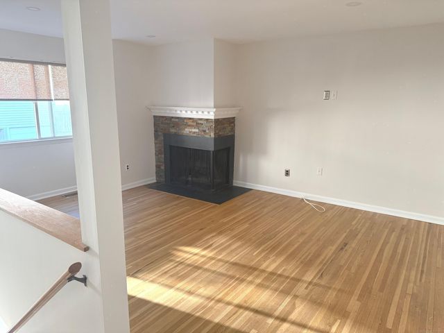 278 Sunrise Hill Lane 278, Norwalk, CT 06851