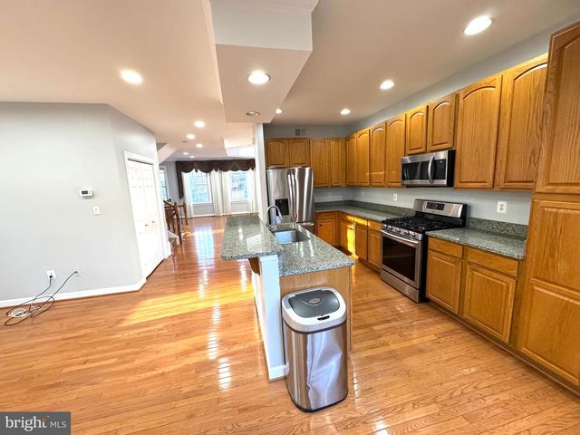 12915 STARTERS LANE, Fairfax, VA 22033