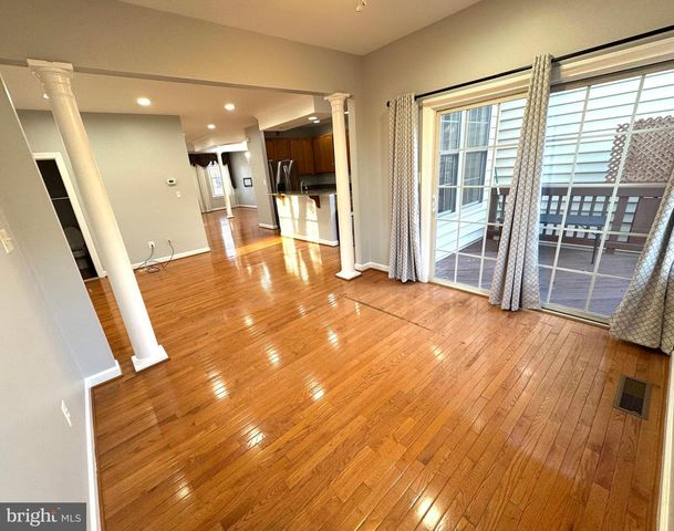 12915 STARTERS LANE, Fairfax, VA 22033