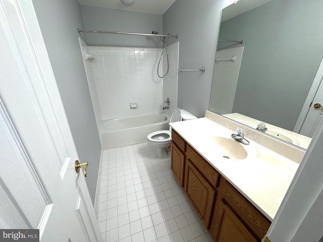 12915 STARTERS LANE, Fairfax, VA 22033