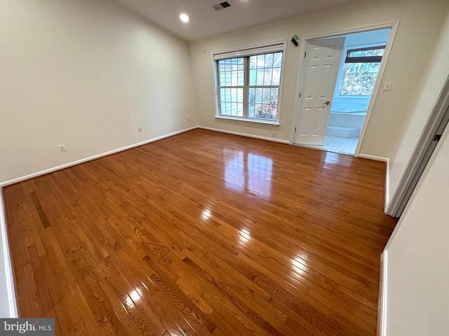 12915 STARTERS LANE, Fairfax, VA 22033